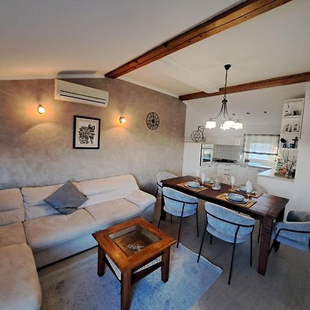 Apartman Lucia Posedarje Luaran gambar