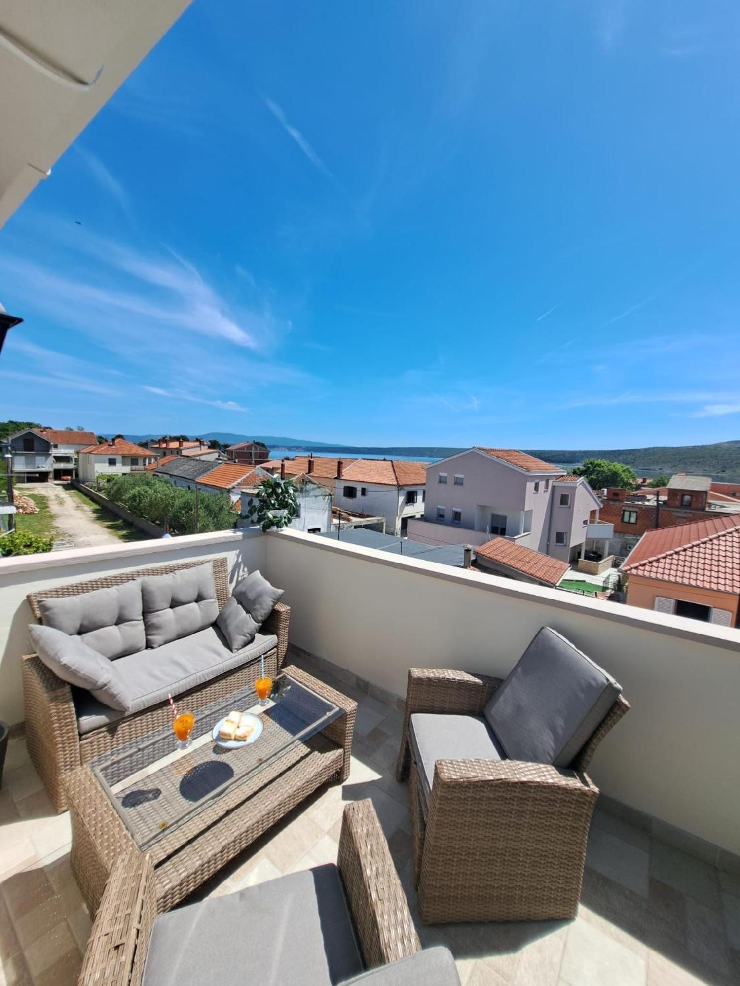 Apartman Lucia Posedarje Luaran gambar